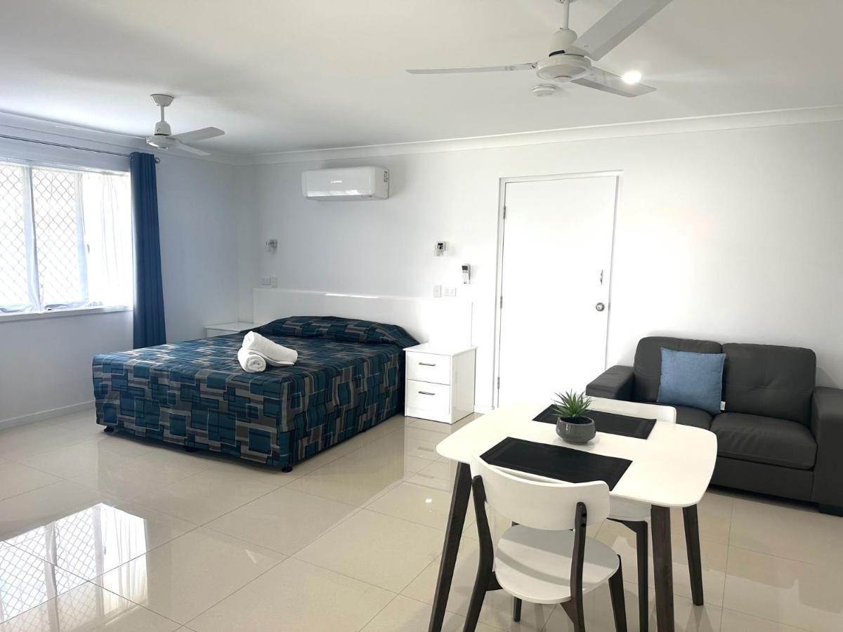רוקהמפטון Casa Nostra Motel מראה חיצוני תמונה