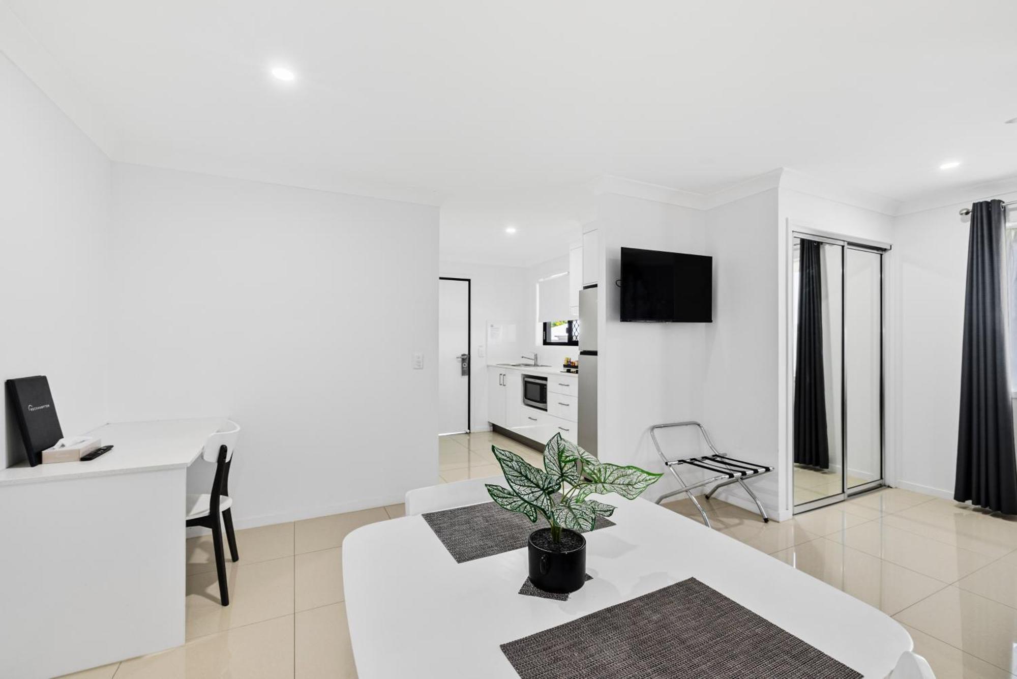 רוקהמפטון Casa Nostra Motel מראה חיצוני תמונה