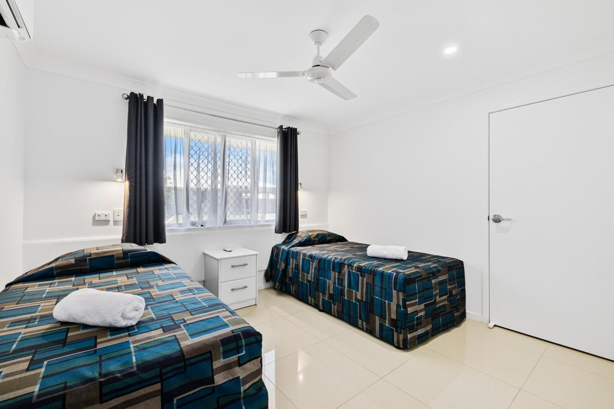 רוקהמפטון Casa Nostra Motel מראה חיצוני תמונה