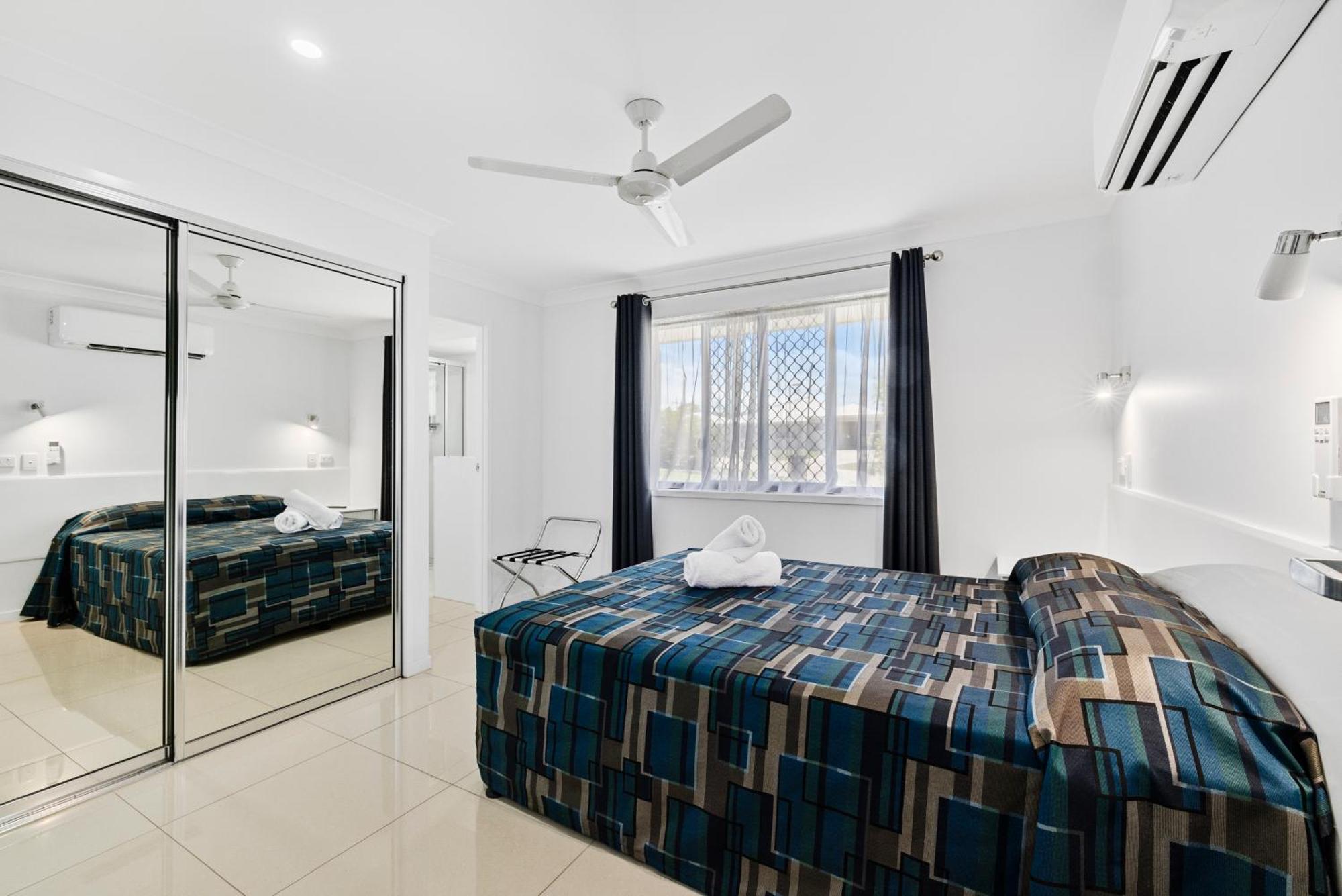 רוקהמפטון Casa Nostra Motel מראה חיצוני תמונה