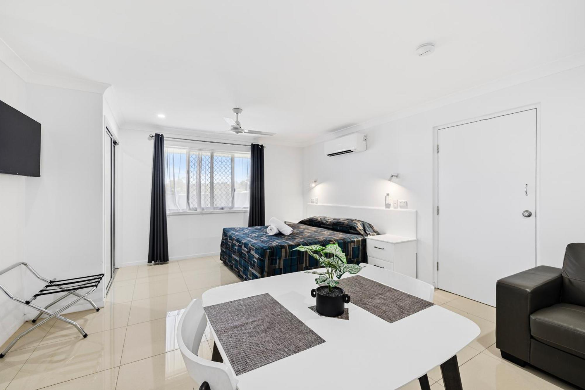 רוקהמפטון Casa Nostra Motel מראה חיצוני תמונה